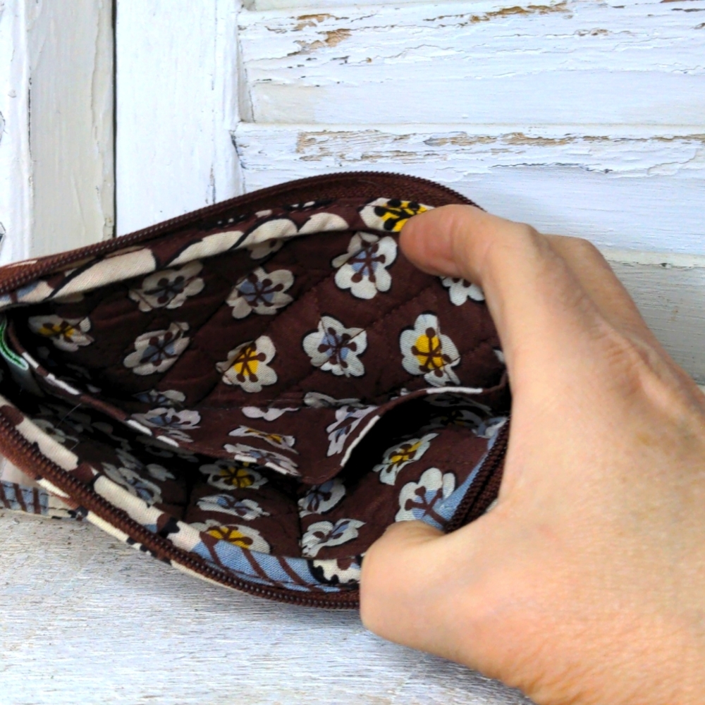 Vera Bradley Wristlet - Picture 3 of 4